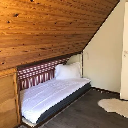 Apartment Heerlijk Halfvrijstaande Woning