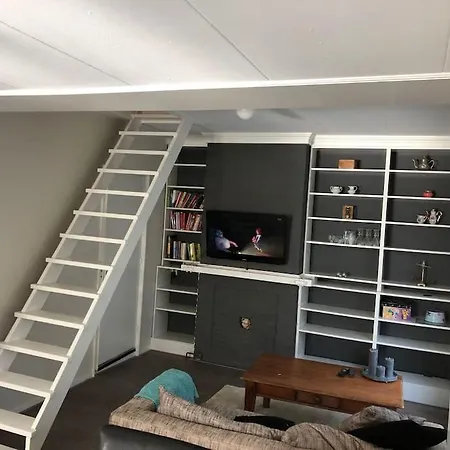 Heerlijk Halfvrijstaande Woning Apartment