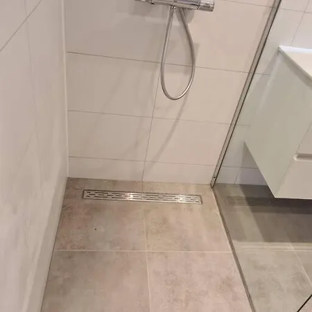 Apartment Heerlijk Halfvrijstaande Woning *
